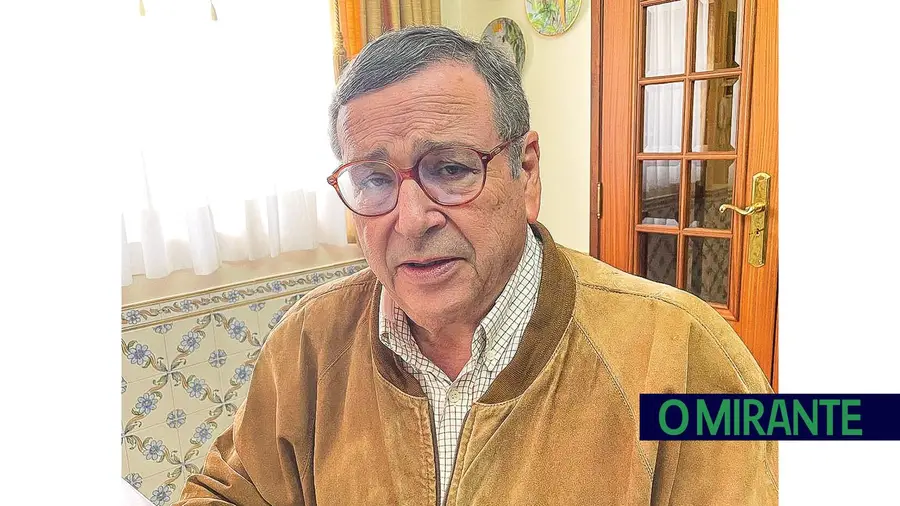 Manuel Oliveira é candidato por movimento independente à Junta da Parreira e Chouto Manuel Oliveira é candidato por movimento independente à Junta da Parreira e Chouto