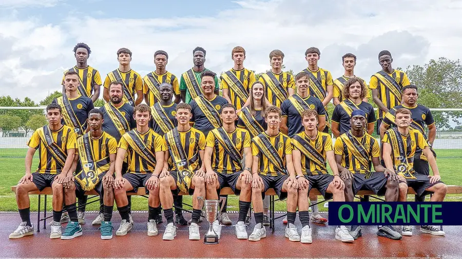 Atlético Alcanenense vence distrital de juniores em futebol Atlético Alcanenense vence distrital de juniores em futebol