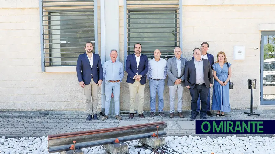 Multinacional dedicada às infraestruturas ferroviárias tem sede na Póvoa de Santarém Multinacional dedicada às infraestruturas ferroviárias tem sede na Póvoa de Santarém