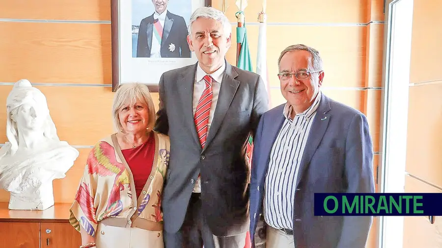 Comitiva de Le Plessis-Trévise visita Ourém