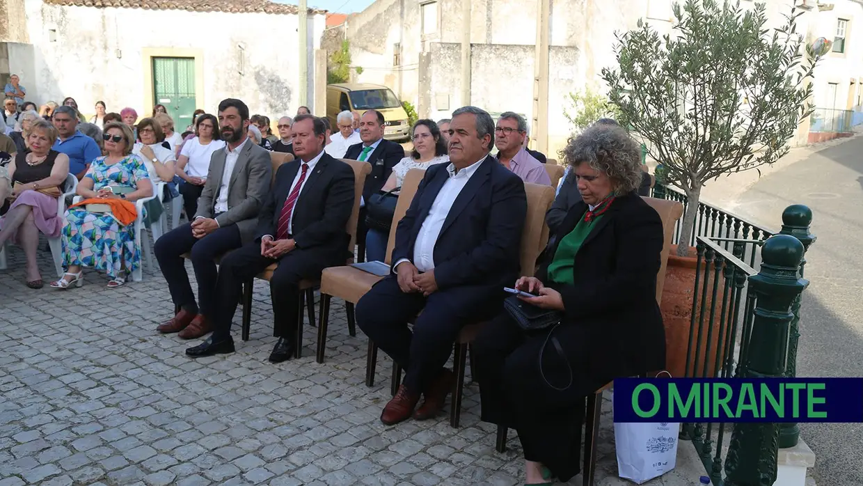 Homenagem a Palmira Bastos junta população e família em Aldeia Gavinha