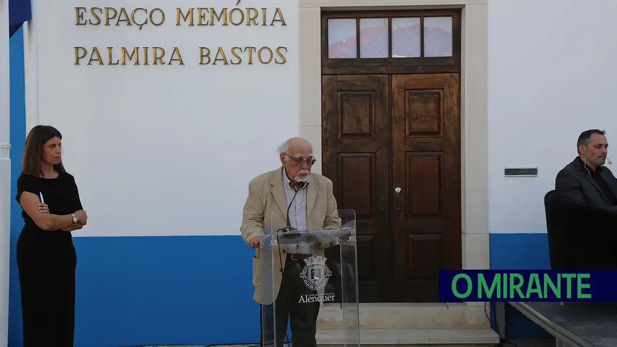 Homenagem a Palmira Bastos junta população e família em Aldeia Gavinha