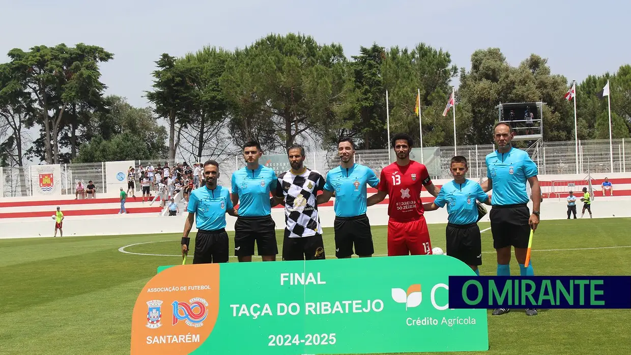 Ferreira do Zêzere conquista Taça do Ribatejo e faz a dobradinha no futebol distrital