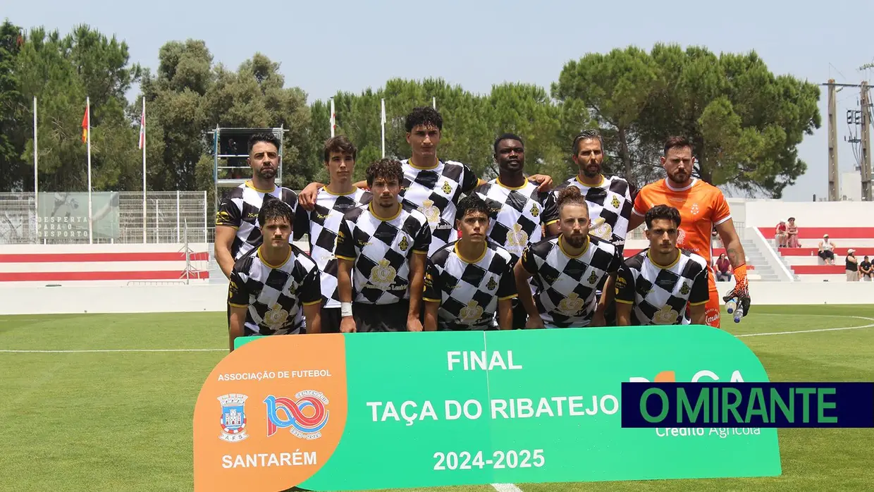 Ferreira do Zêzere conquista Taça do Ribatejo e faz a dobradinha no futebol distrital