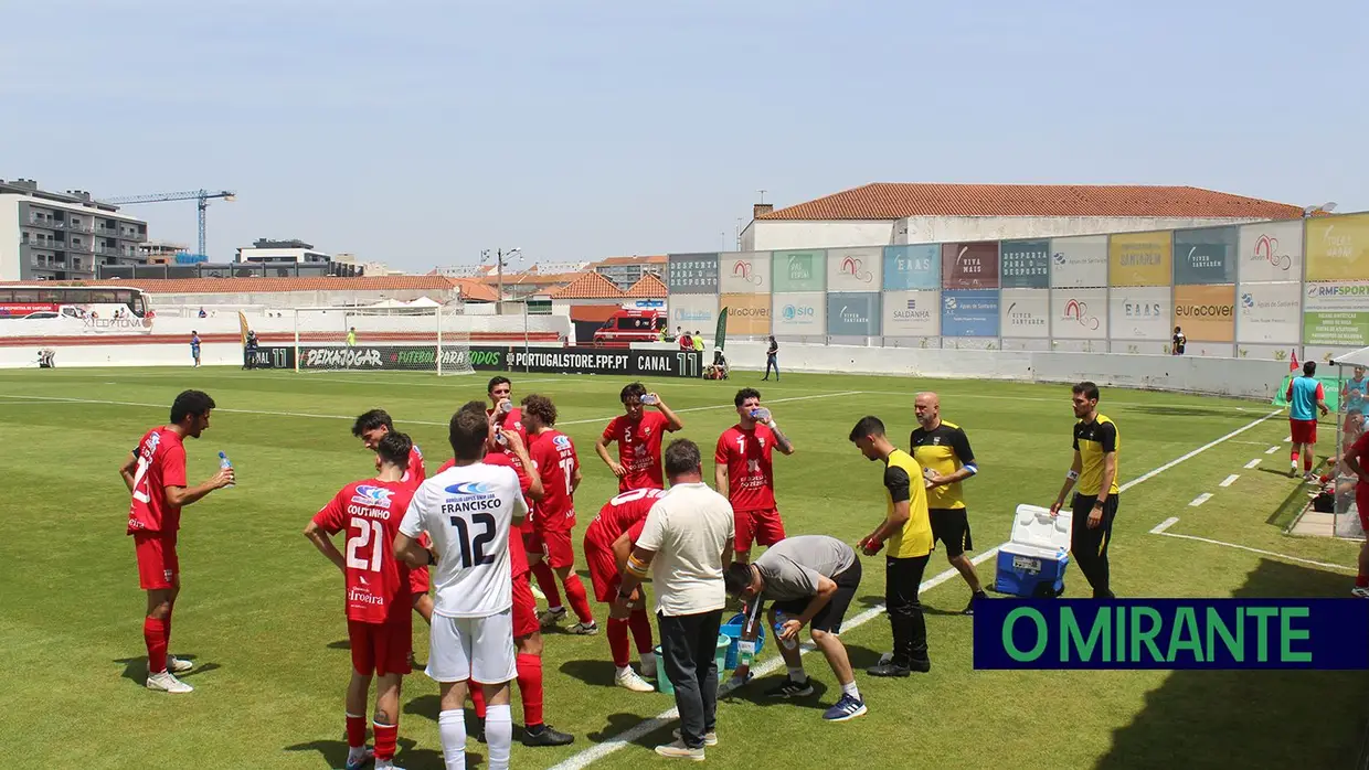 Ferreira do Zêzere conquista Taça do Ribatejo e faz a dobradinha no futebol distrital