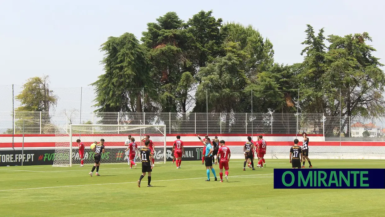 Ferreira do Zêzere conquista Taça do Ribatejo e faz a dobradinha no futebol distrital