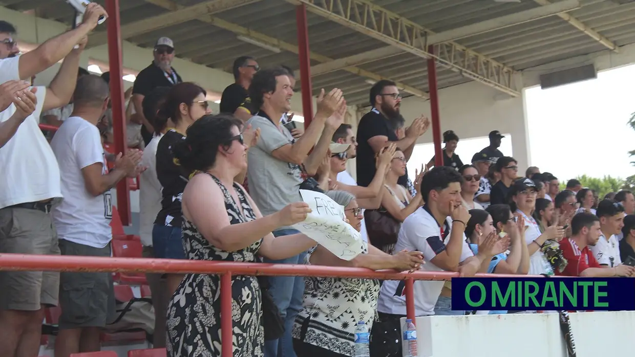 Ferreira do Zêzere conquista Taça do Ribatejo e faz a dobradinha no futebol distrital