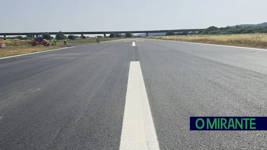 Aeródromo de Santarém com reforço de meios aéreos de combate a incêndios Aeródromo de Santarém com reforço de meios aéreos de combate a incêndios