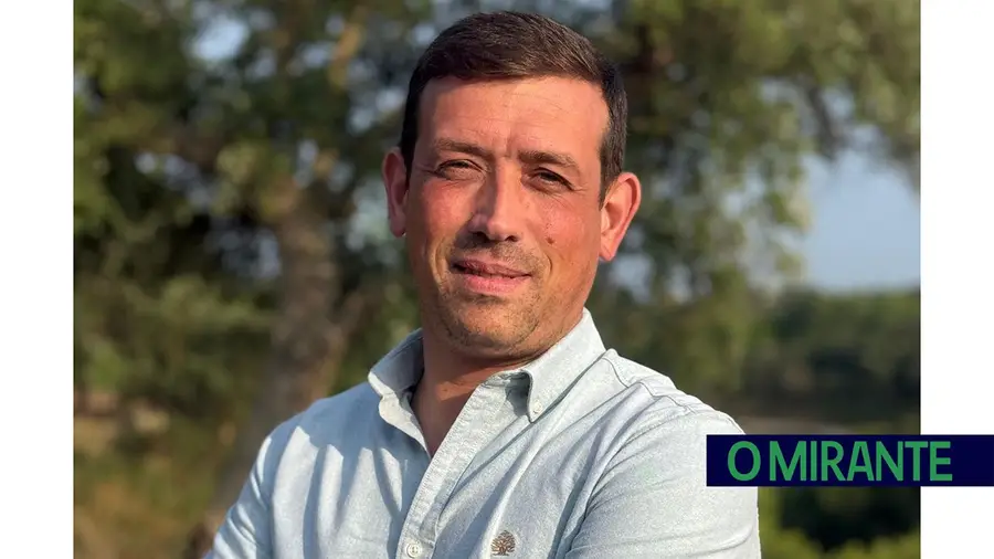Tiago Carqueijeiro é o candidato do PSD à Câmara de Alpiarça Tiago Carqueijeiro é o candidato do PSD à Câmara de Alpiarça