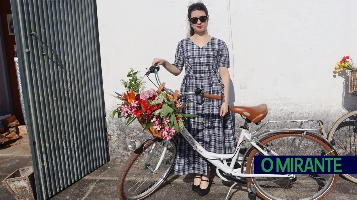 Encanto pelas bicicletas antigas une gerações e comunidade local na Moita do Norte