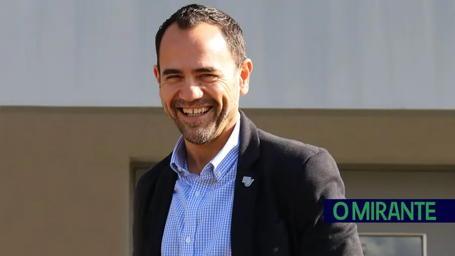 Professor Luís Cid morre aos 53 anos vítima de doença súbita Professor Luís Cid morre aos 53 anos vítima de doença súbita