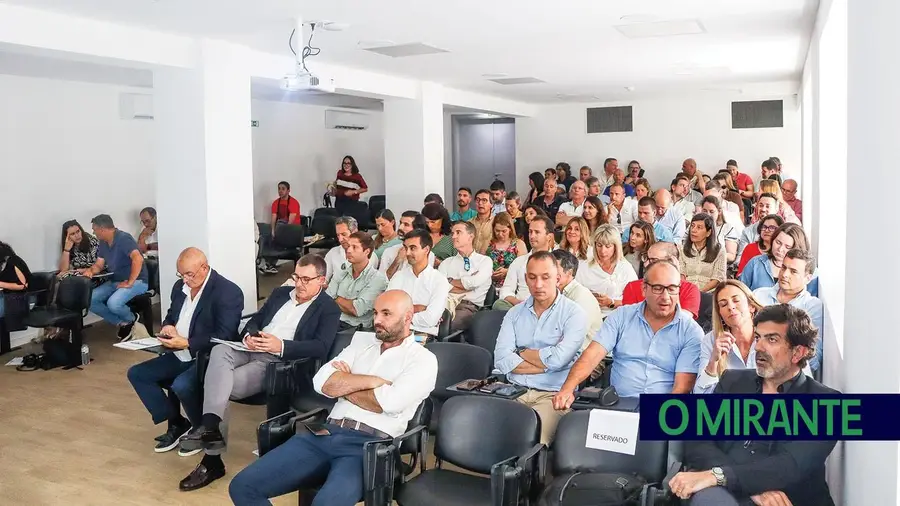 Águas de Santarém promoveu reflexão sobre sistemas urbanos de drenagem sustentável Águas de Santarém promoveu reflexão sobre sistemas urbanos de drenagem sustentável