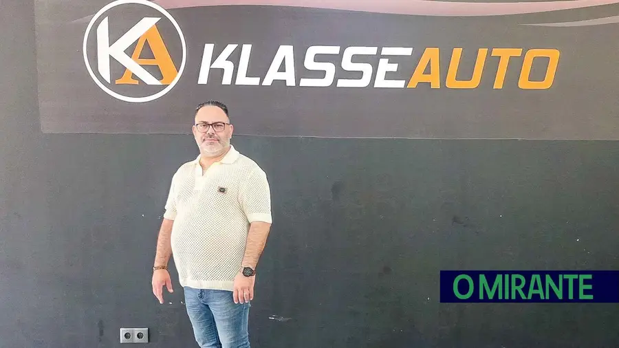 Klasseauto é uma empresa que tem na alegria dos clientes a sua maior satisfação Klasseauto é uma empresa que tem na alegria dos clientes a sua maior satisfação