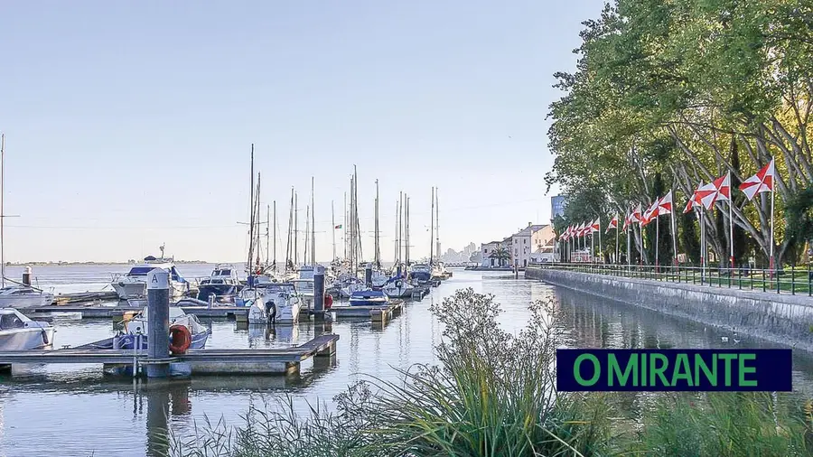 Donos de barcos na marina de VFX recebem “rifas” como comprovativo de pagamento Donos de barcos na marina de VFX recebem “rifas” como comprovativo de pagamento