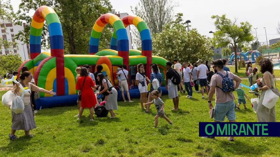 Mais de cinco mil pessoas celebram Dia Mundial da Criança na Póvoa de Santa Iria Mais de cinco mil pessoas celebram Dia Mundial da Criança na Póvoa de Santa Iria