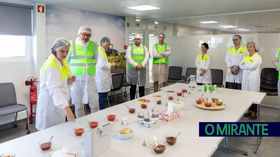 Presidente de VFX visitou fábrica da Kagome Foods Portugal na Castanheira do Ribatejo Presidente de VFX visitou fábrica da Kagome Foods Portugal na Castanheira do Ribatejo
