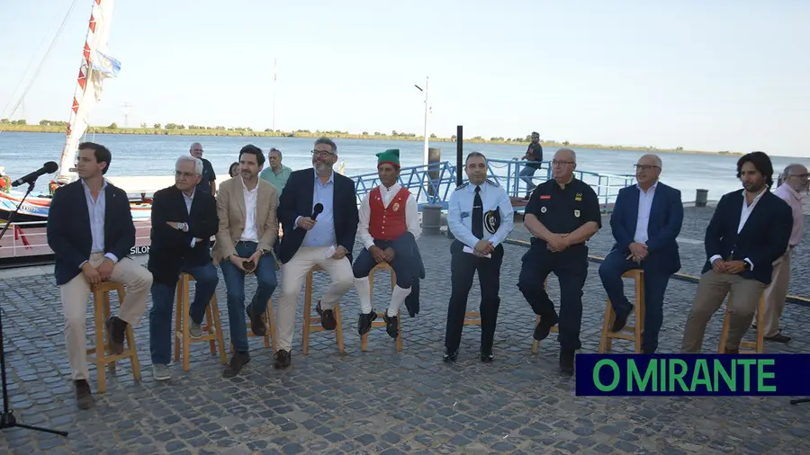 Passeios de Charrete e de barco vão animar Colete Encarnado em VFX Passeios de Charrete e de barco vão animar Colete Encarnado em VFX