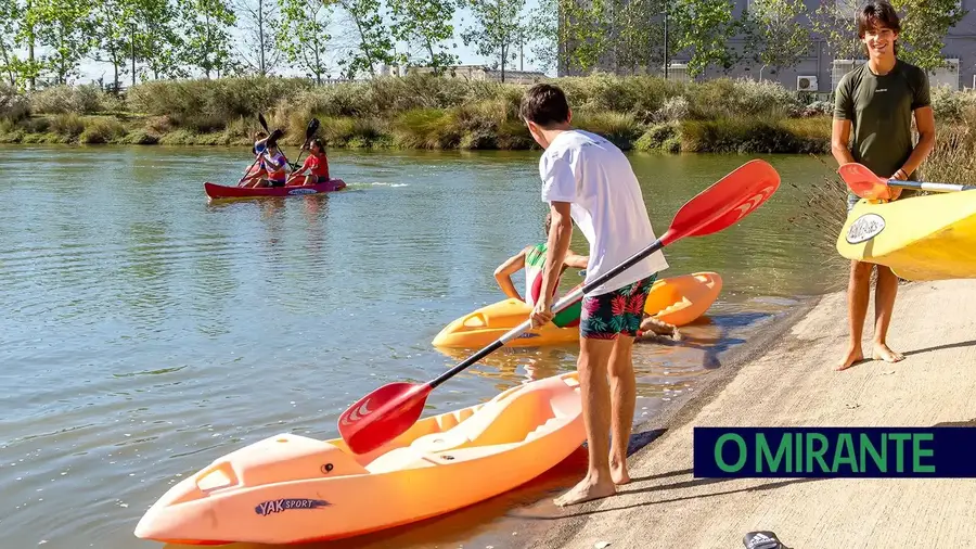 Escola de canoagem da Póvoa de Santa Iria abre portas ao público aos fins de semana Escola de canoagem da Póvoa de Santa Iria abre portas ao público aos fins de semana