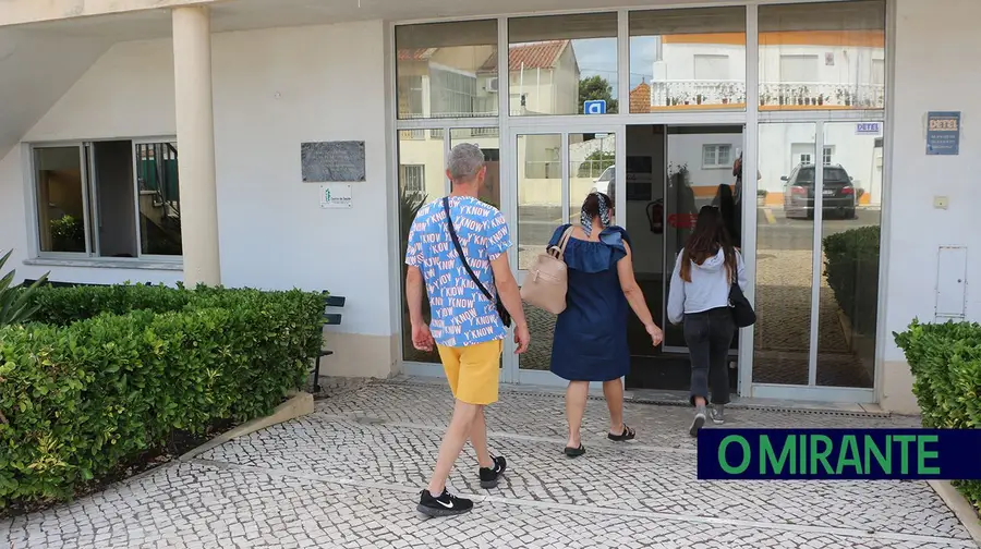 Azambuja volta a ficar de fora da colocação de médicos de família Azambuja volta a ficar de fora da colocação de médicos de família