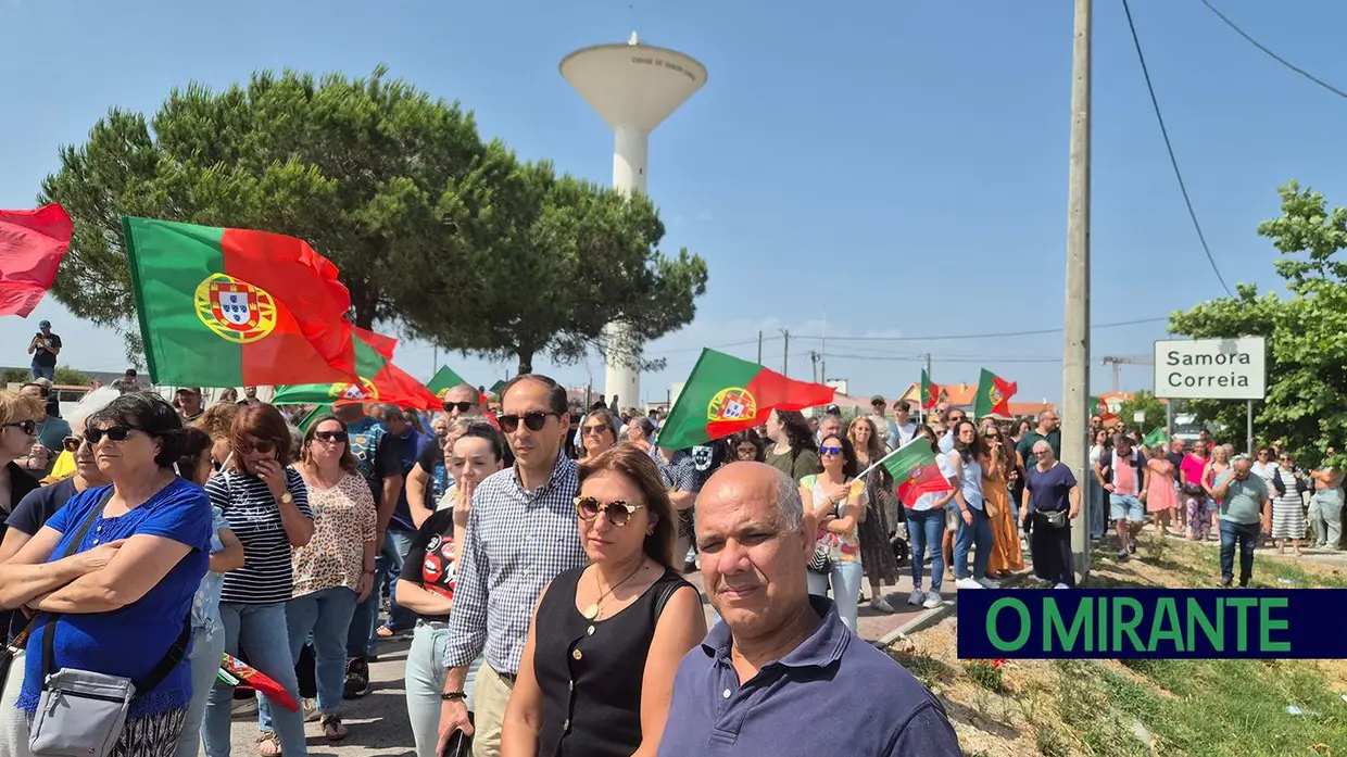 Manifestação em Samora Correia contra eventual mesquita junta duas centenas de pessoas