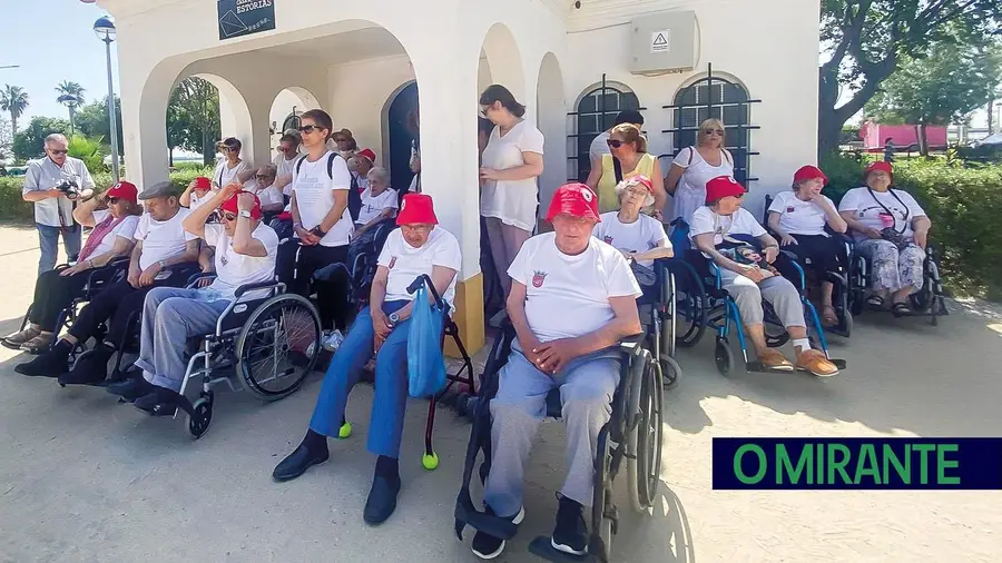 “Caminhada Sem Idade” da Misericórdia de Alhandra proporciona um momento especial “Caminhada Sem Idade” da Misericórdia de Alhandra proporciona um momento especial