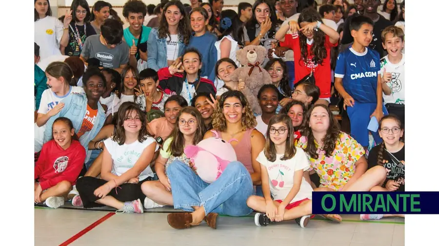 Patrícia Sampaio homenageada pelo agrupamento de escolas onde foi uma aluna “reguila" Patrícia Sampaio homenageada pelo agrupamento de escolas onde foi uma aluna “reguila"