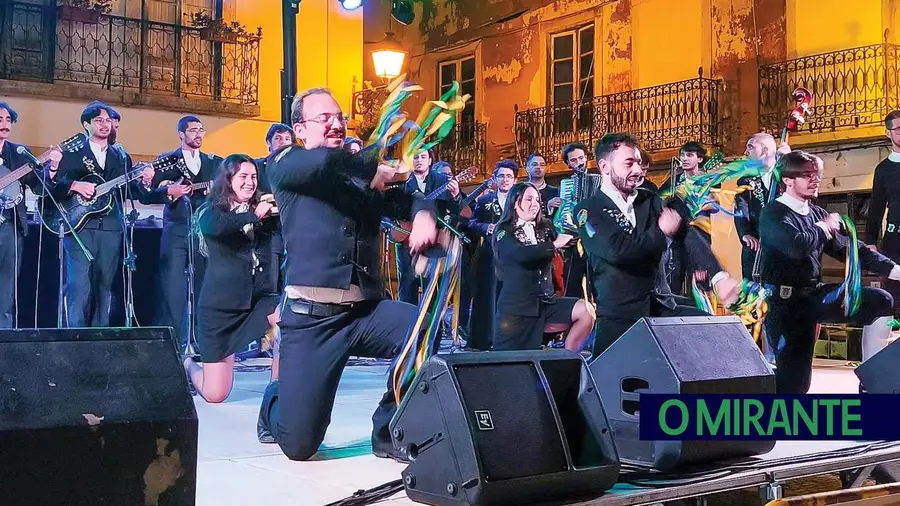 Tuna de Abrantes voltou a levar para a cidade o espírito de amizade e paixão pela música Tuna de Abrantes voltou a levar para a cidade o espírito de amizade e paixão pela música