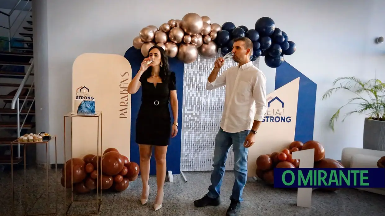 DetailStrong - Remodelações & Mármore comemorou primeiro aniversário