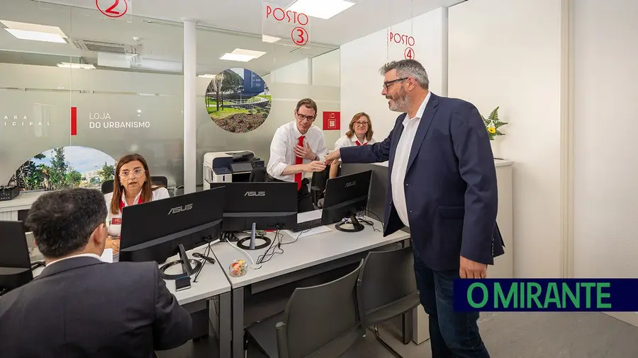 Vila Franca de Xira abre loja do urbanismo para modernizar e aproximar serviço da comunidade Vila Franca de Xira abre loja do urbanismo para modernizar e aproximar serviço da comunidade