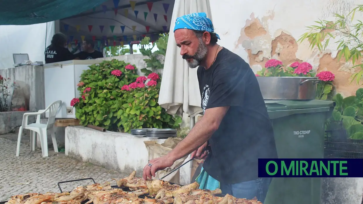 Festas de Santo António em Torres Novas fazem-se com muita cor, animação e boa comida