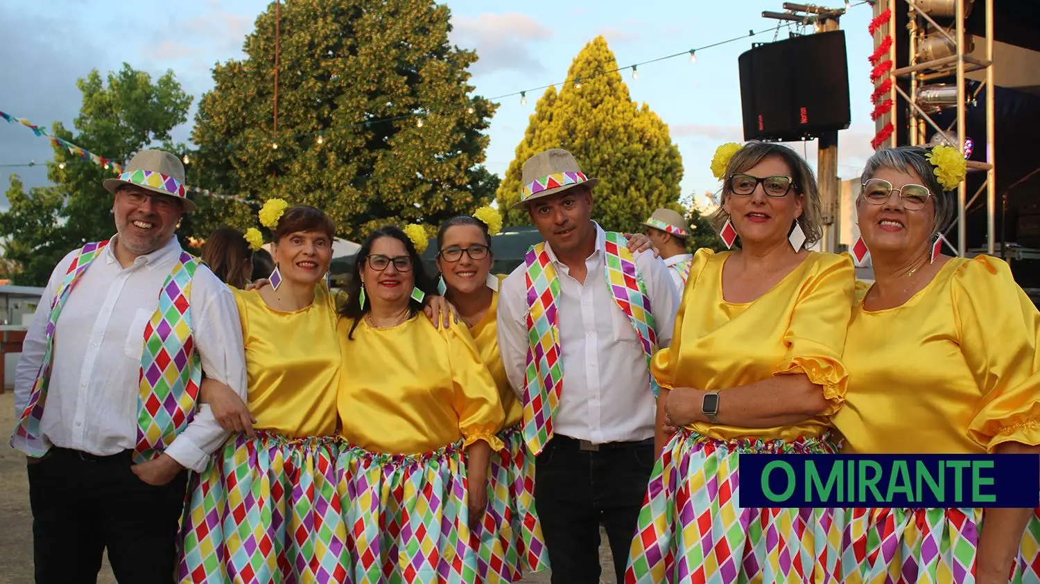 Festas de Santo António em Torres Novas fazem-se com muita cor, animação e boa comida