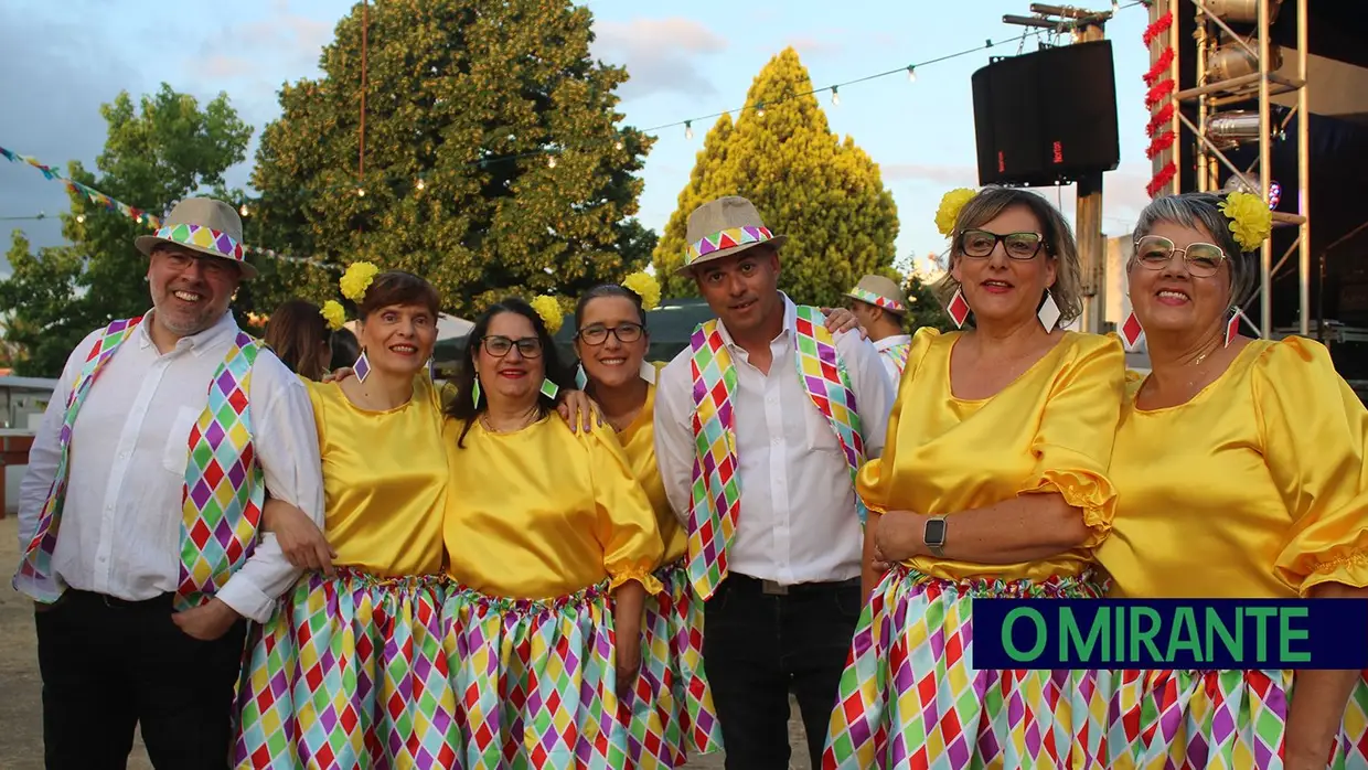 Festas de Santo António em Torres Novas fazem-se com muita cor, animação e boa comida