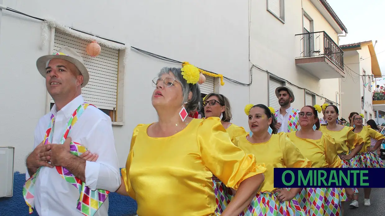Festas de Santo António em Torres Novas fazem-se com muita cor, animação e boa comida