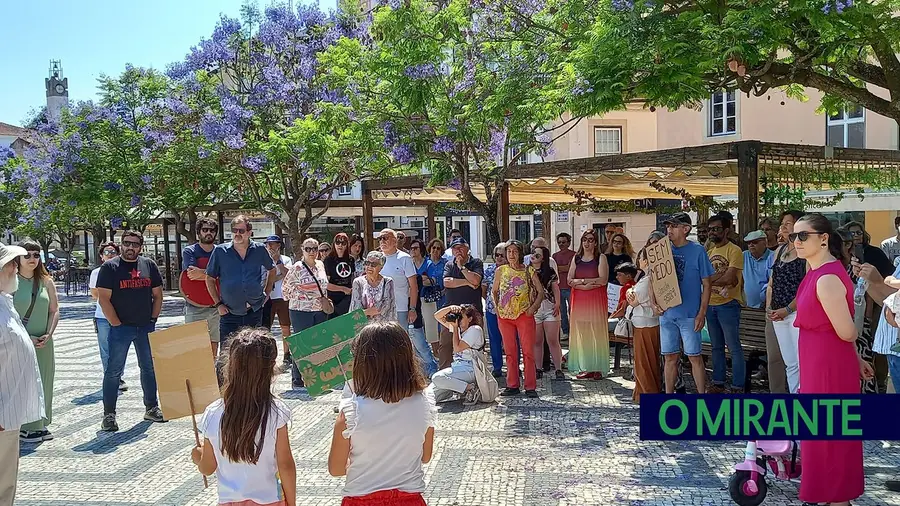 Torres Novas saiu à rua contra a violência e discriminação Torres Novas saiu à rua contra a violência e discriminação
