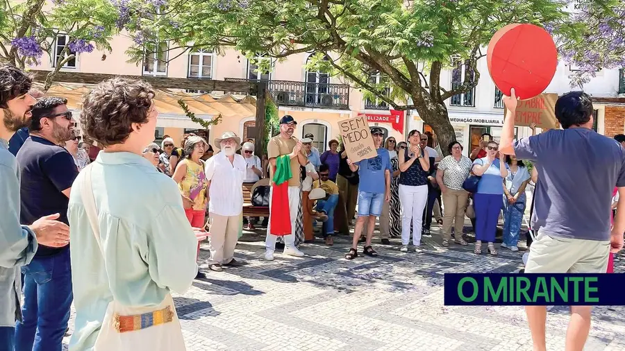 Torres Novas saiu à rua contra a violência e discriminação Torres Novas saiu à rua contra a violência e discriminação