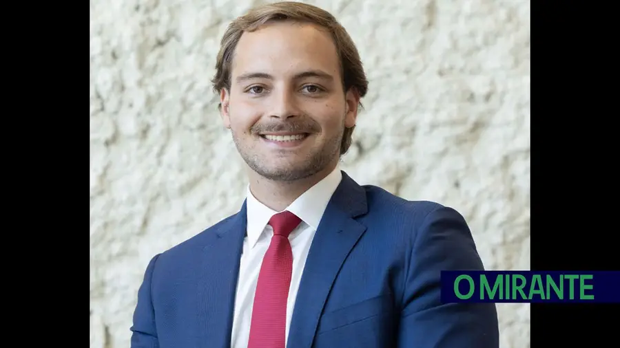 Gonçalo Simões é a aposta do PS de Azambuja para liderar a assembleia municipal Gonçalo Simões é a aposta do PS de Azambuja para liderar a assembleia municipal