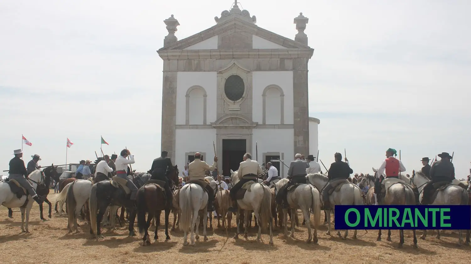 Romaria a Nossa Senhora de Alcamé reuniu fiéis com igreja renovada