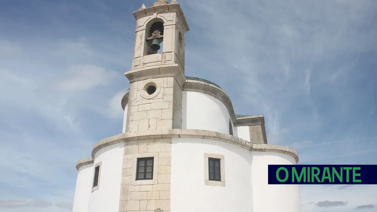 Romaria a Nossa Senhora de Alcamé reuniu fiéis com igreja renovada