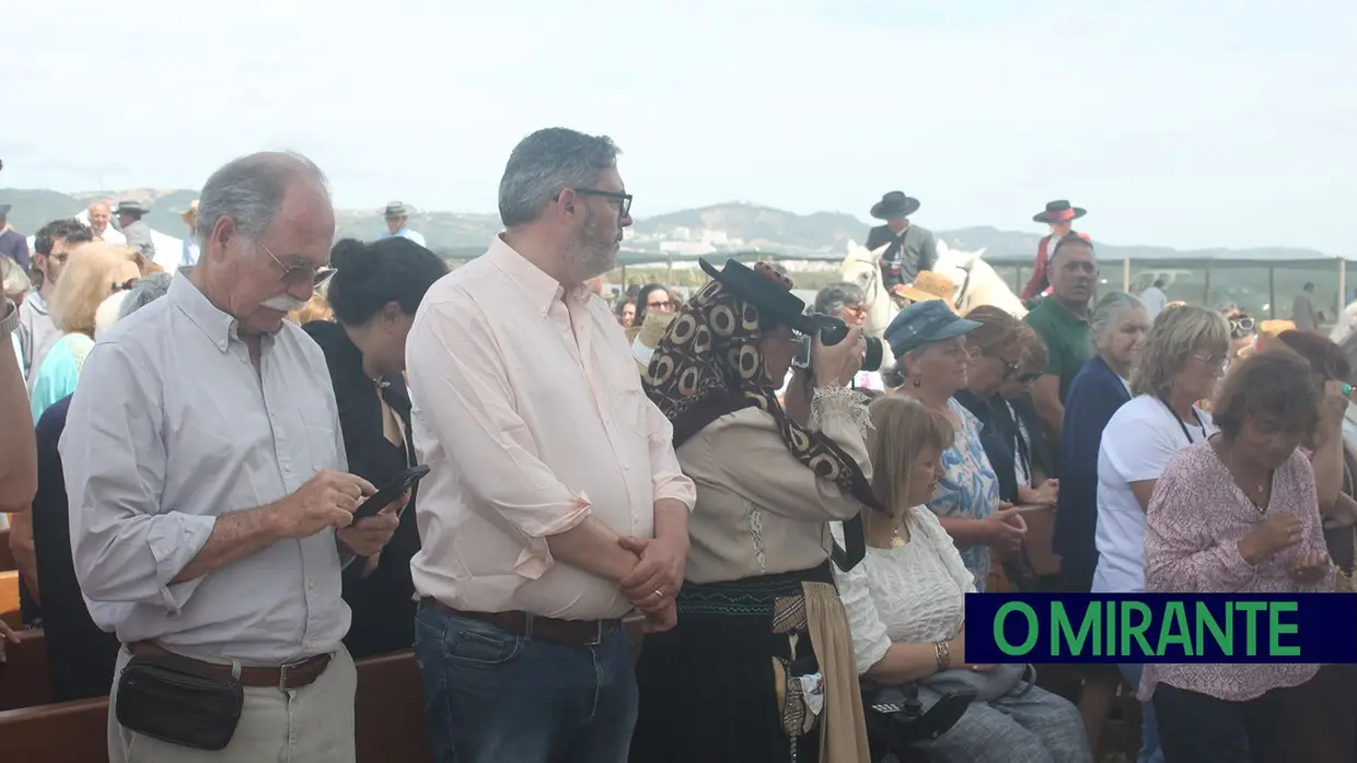 Romaria a Nossa Senhora de Alcamé reuniu fiéis com igreja renovada