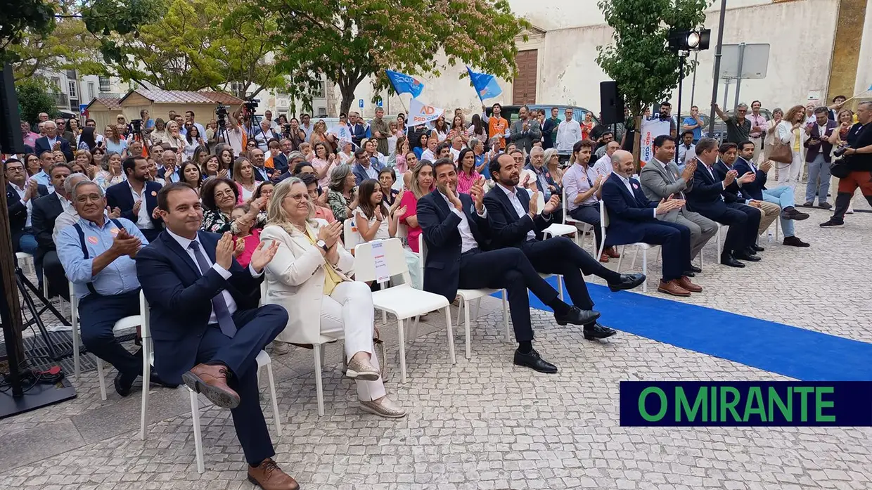 João Leite apresentou candidatura à Câmara de Santarém com praça cheia