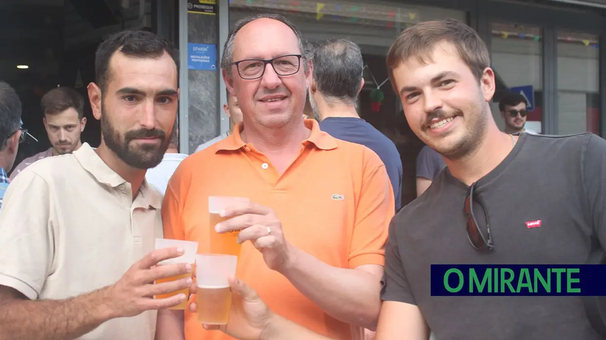 Comércio local em festa no Dia de São João Baptista no Cartaxo