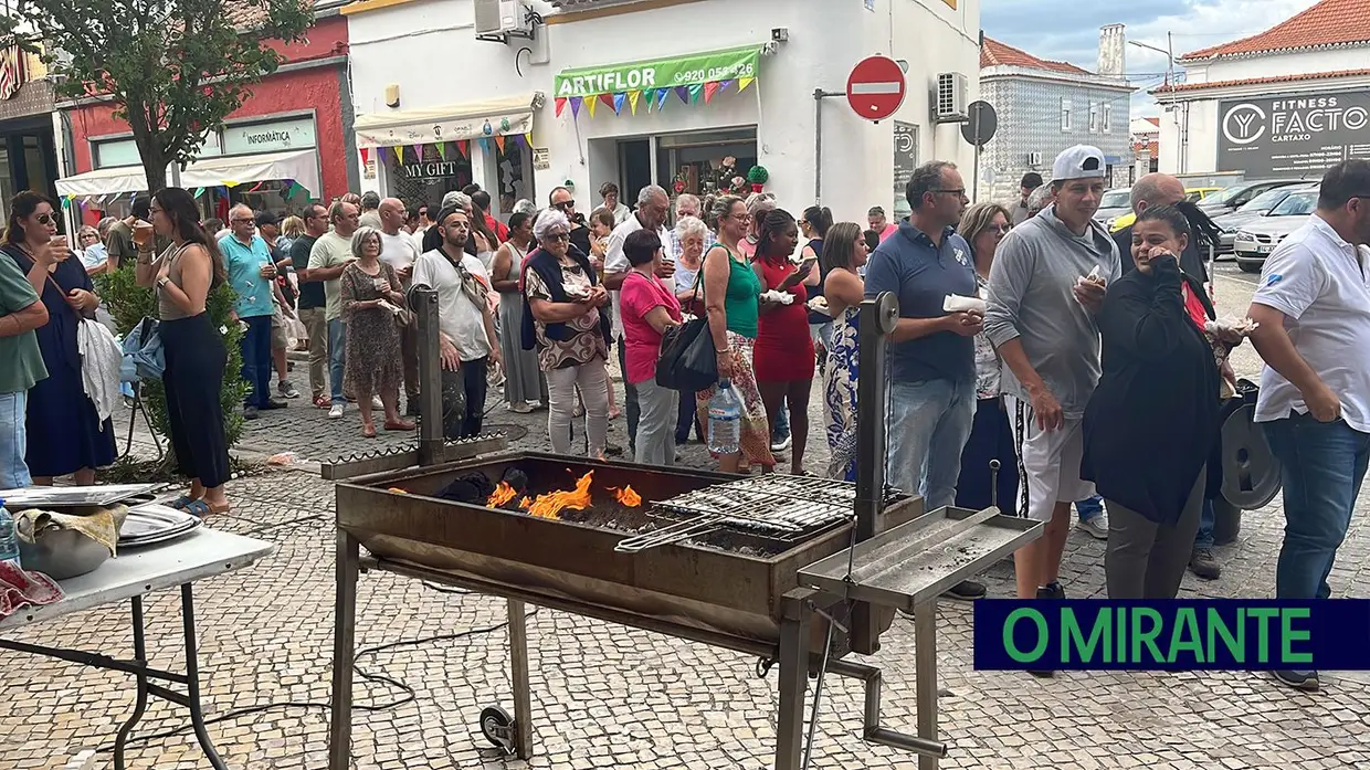Comércio local em festa no Dia de São João Baptista no Cartaxo