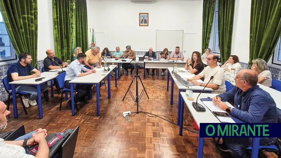 Assembleia de Freguesia de Samora Correia acusa ULS do Estuário do Tejo de desrespeito institucional