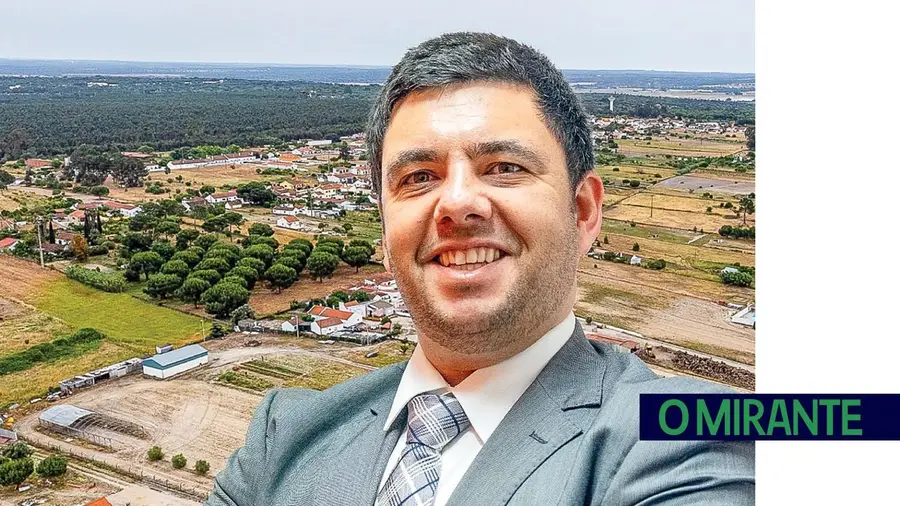 Rúben Coutinho é o candidato do PSD à presidência da Junta de Fajarda Rúben Coutinho é o candidato do PSD à presidência da Junta de Fajarda