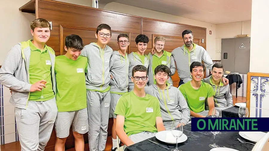 Alenquer distingue equipa de ciclismo pelo triunfo na Taça de Portugal de cadetes
