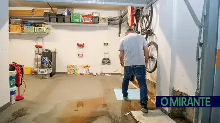 SMAS negam responsabilidade por inundações em prédio de Vialonga SMAS negam responsabilidade por inundações em prédio de Vialonga