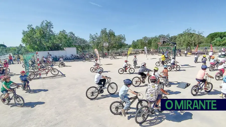 Bici Projetos Gil Paes vencedores na categoria cidadania Bici Projetos Gil Paes vencedores na categoria cidadania