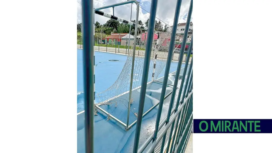 População pede videovigilância para acabar com vandalismo em parques de Aveiras de Cima População pede videovigilância para acabar com vandalismo em parques de Aveiras de Cima