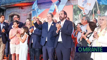 João Leite apresentou candidatura com lágrimas, pedidos de desculpa e ambição de fazer Santarém avançar João Leite apresentou candidatura com lágrimas, pedidos de desculpa e ambição de fazer Santarém avançar