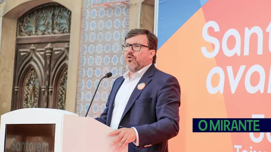 Quem já governou contra Santarém nunca poderá estar à frente dos seus destinos Quem já governou contra Santarém nunca poderá estar à frente dos seus destinos
